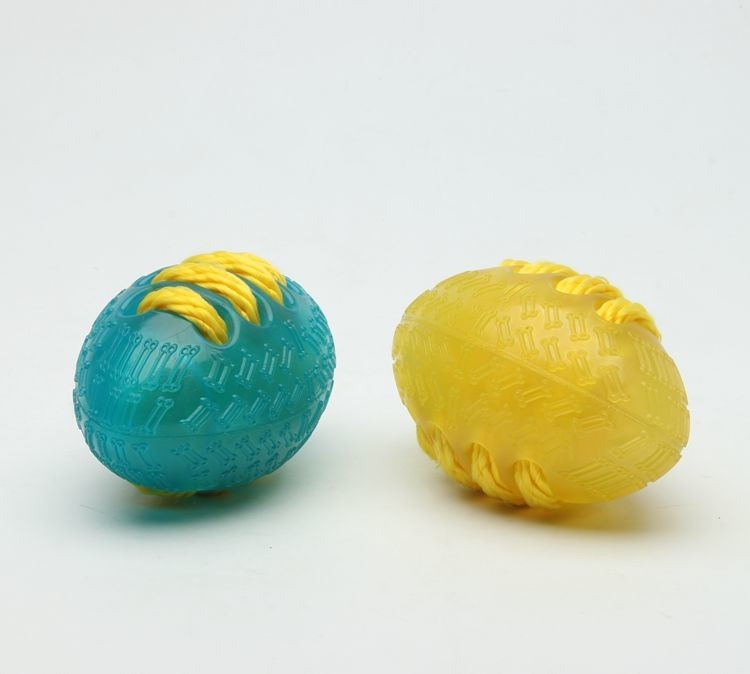 Rugby Shape  Tough TPR Dog Toy Popular  8.5*12.5*7.5 Cm 136g Weight