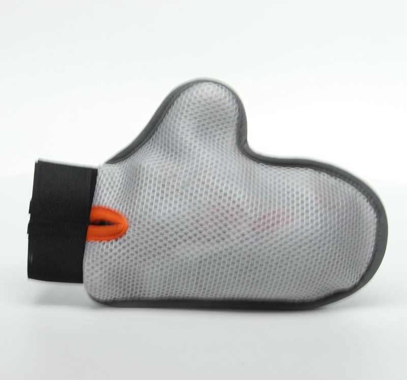 Silicone True Touch Deshedding Glove For Gentle And Efficient Pet Grooming